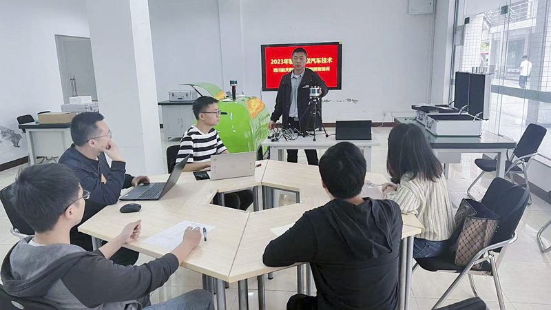 上班族成人教育每天学习几小时